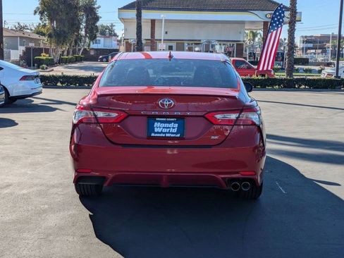 Used 2020 Toyota Camry image 9