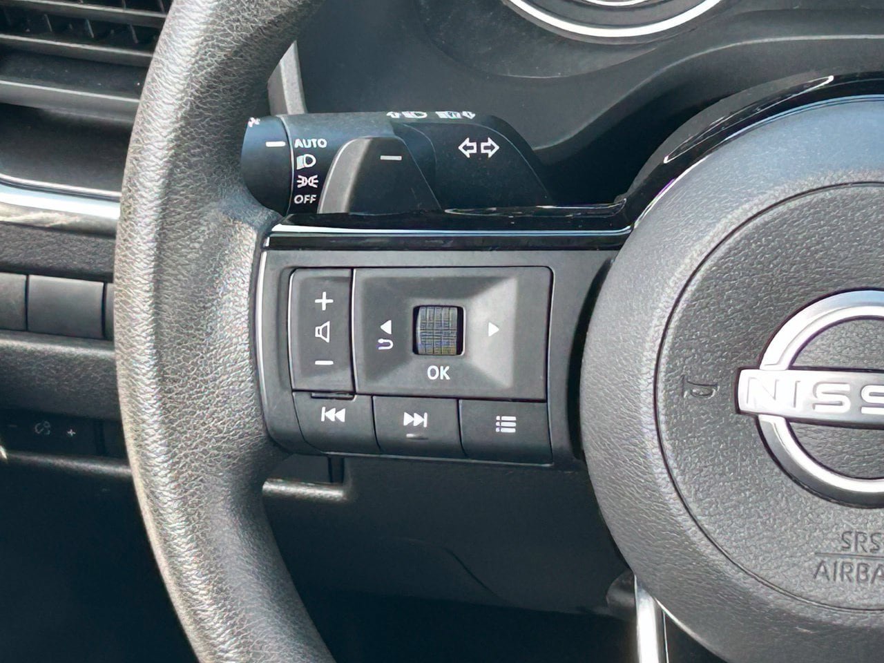Certified 2023 Nissan Rogue SV FWD image 21