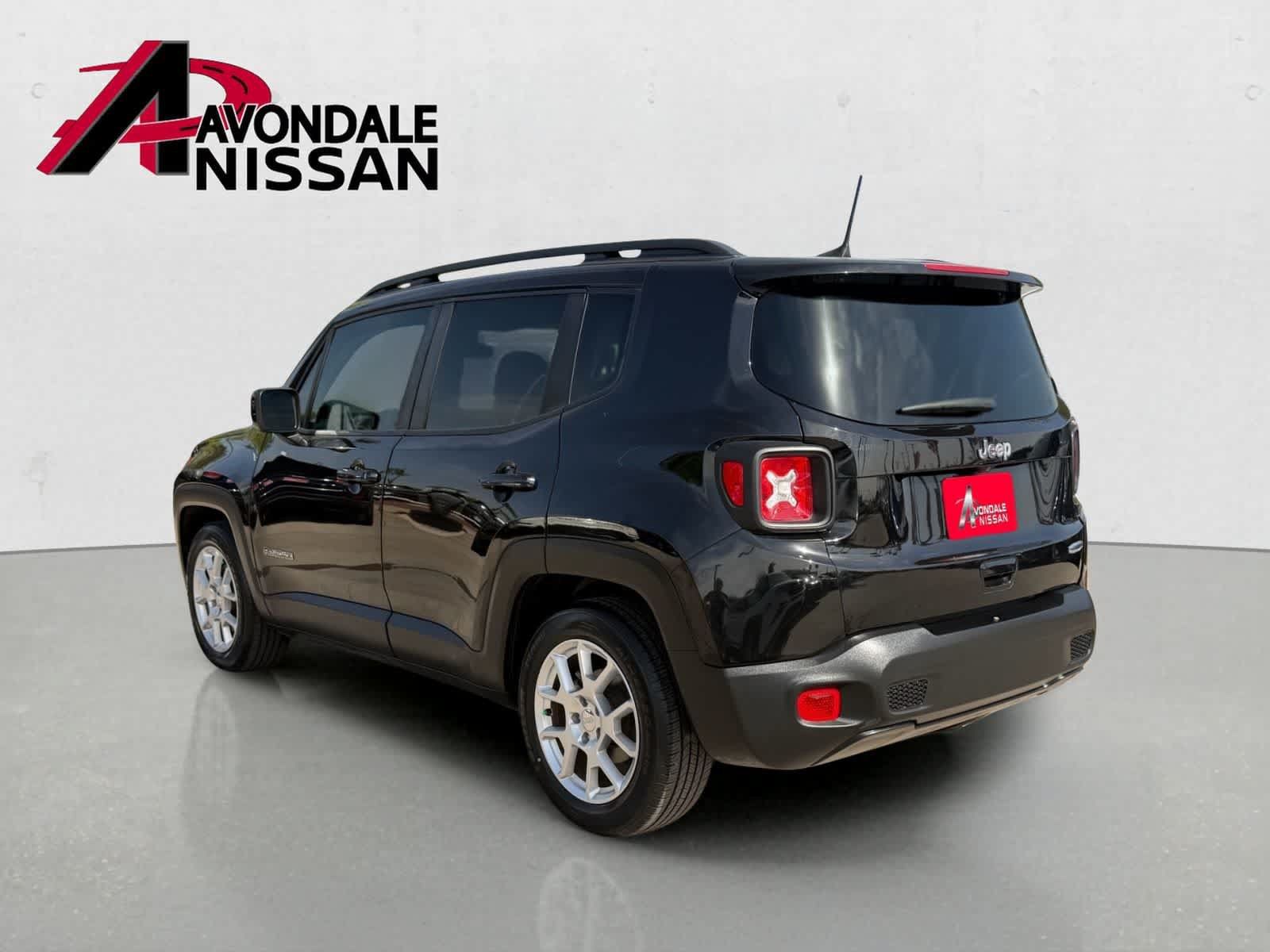 Used 2020 Jeep Renegade Latitude FWD image 3