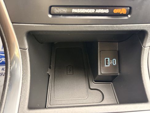 Used 2024 Ford Edge Titanium w/ Equipment Group 301A image 16