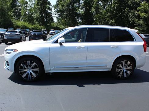 Certified 2023 Volvo XC90 B6 Ultimate w/ Protection Package Premier AWD/4WD image 8