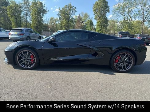 Used 2023 Chevrolet Corvette Stingray Preferred Cpe w/ Z51 Performance Package RWD image 4