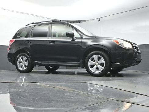 Used 2015 Subaru Forester 2.5i Premium w/ All-Weather Package AWD/4WD image 31