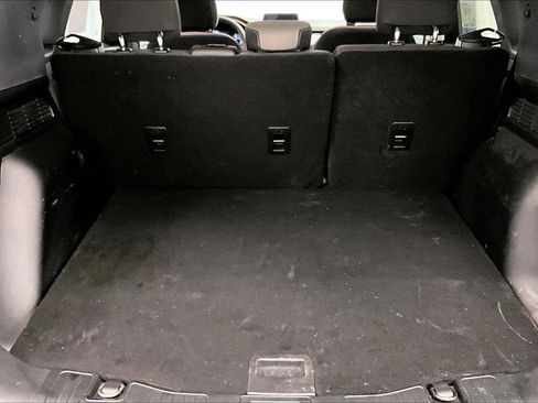 Used 2022 Ford Escape SE w/ SE Sport Appearance Package image 33