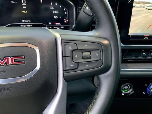 Used 2024 GMC Sierra 1500 SLT image 23