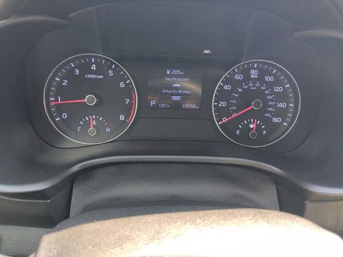 Used 2020 Kia Forte LXS FWD image 23