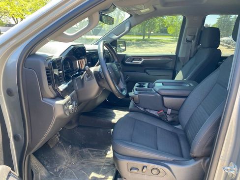 Used 2023 Chevrolet Silverado 1500 RST AWD/4WD image 11