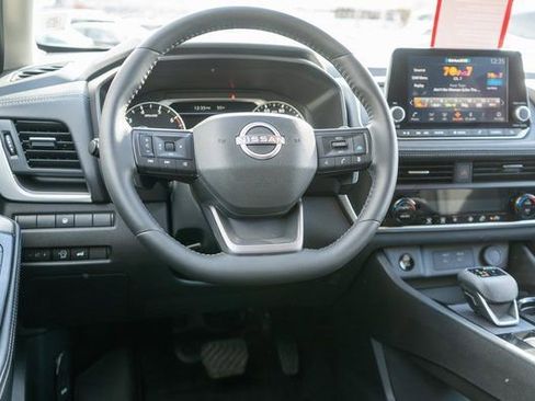 Certified 2025 Nissan Rogue SV image 14