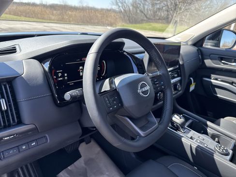 New 2026 Nissan Pathfinder SL w/ SL Premium Package (P04) AWD/4WD image 22