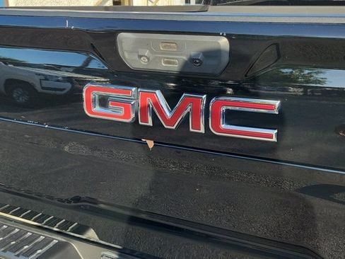 Used 2022 GMC Sierra 2500 AT4 w/ AT4 Premium Plus Package AWD/4WD image 7