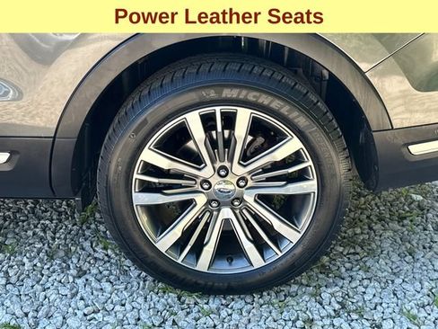 Used 2018 Ford Explorer Platinum AWD/4WD image 10