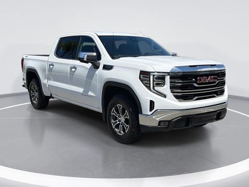 Used 2025 GMC Sierra 1500 SLT AWD/4WD image 1