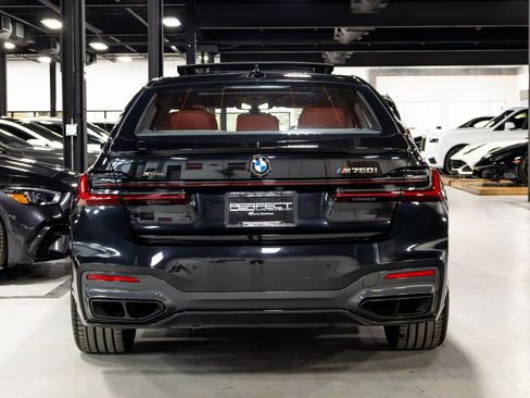 Used 2022 BMW M760i xDrive image 15
