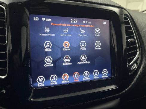 Used 2019 Jeep Compass Latitude w/ Cold Weather Group AWD/4WD image 18