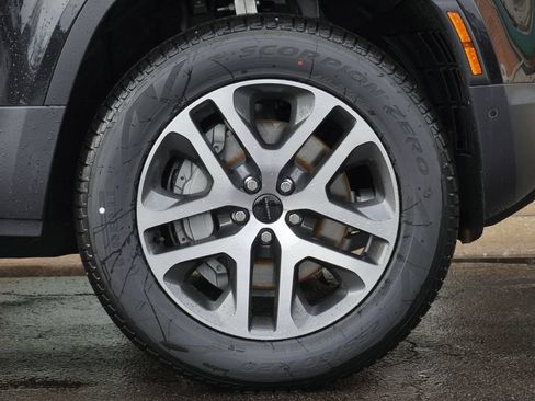 Used 2026 Land Rover Defender 110 S AWD/4WD image 8
