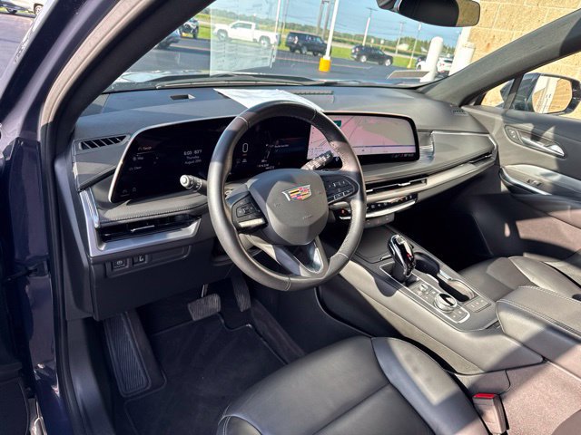 Used 2025 Cadillac XT4 Premium Luxury AWD/4WD image 15