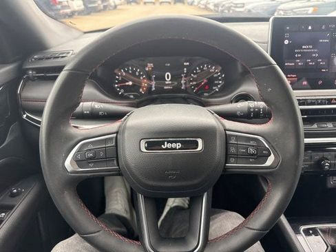 Used 2023 Jeep Compass Trailhawk AWD/4WD image 9
