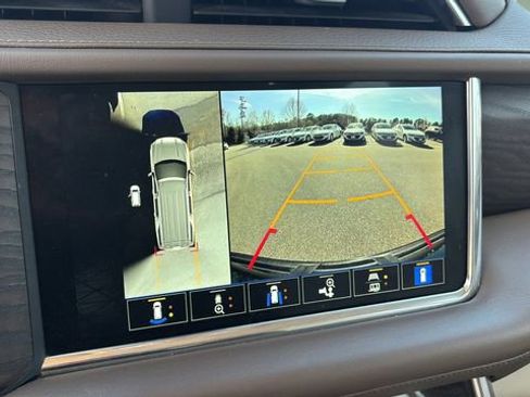 Used 2022 GMC Yukon XL Denali image 27