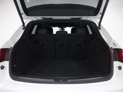 Used 2021 Porsche Macan AWD/4WD image 14