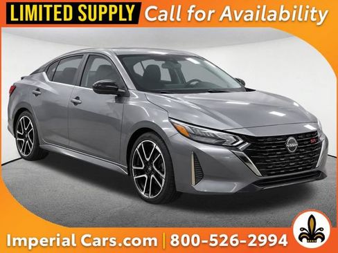 Used 2024 Nissan Sentra SR FWD image 1