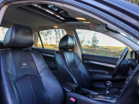 Used 2013 INFINITI G37 Journey w/ Premium Pkg image 21