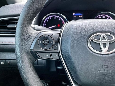 Used 2019 Toyota Camry LE image 24
