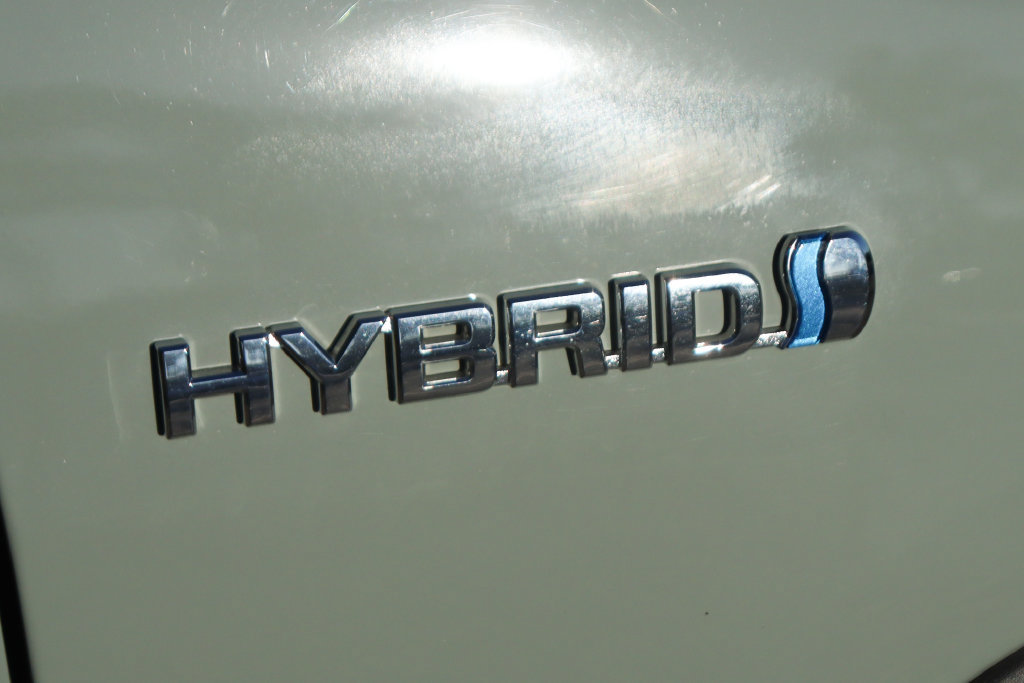 Used 2021 Toyota RAV4 XLE Premium AWD/4WD image 46