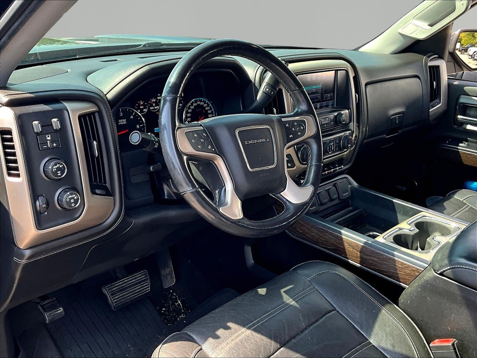 Used 2018 GMC Sierra 1500 Denali w/ Denali Ultimate Package AWD/4WD image 18