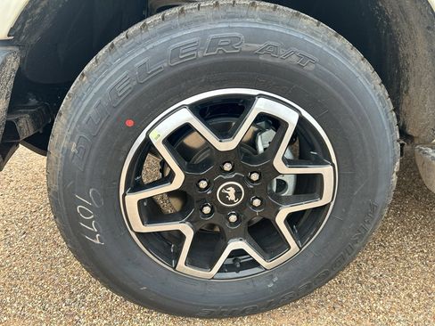 New 2026 Ford Bronco Outer Banks AWD/4WD image 10