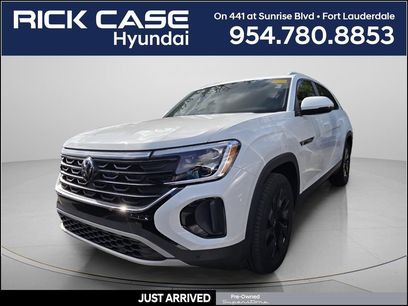 Used 2024 Volkswagen Atlas Cross Sport SE w/ Panoramic Sunroof Package