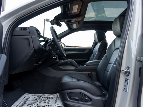 New 2026 Porsche Cayenne AWD/4WD image 25