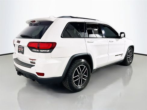 Used 2020 Jeep Grand Cherokee Trailhawk image 8