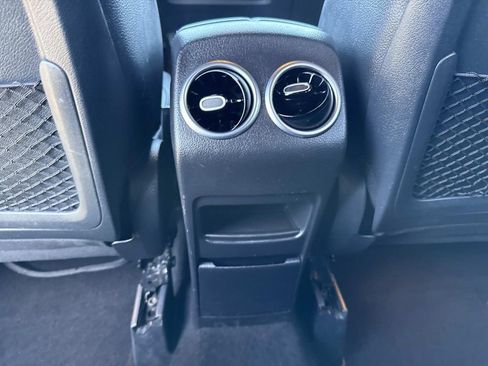 Used 2021 Mercedes-Benz GLA 250 4MATIC image 20