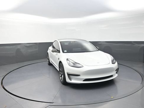 Used 2022 Tesla Model 3 Long Range AWD/4WD image 2