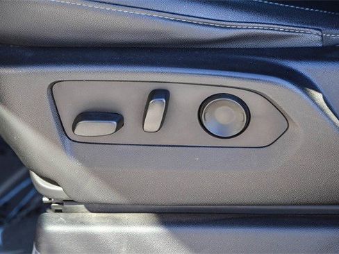 Used 2022 GMC Sierra 1500 SLT image 19