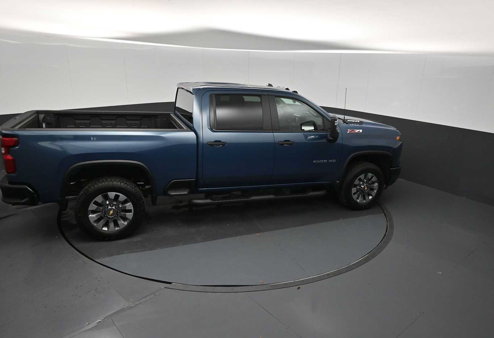 New 2026 Chevrolet Silverado 2500 Custom w/ Custom Value Package AWD/4WD image 17