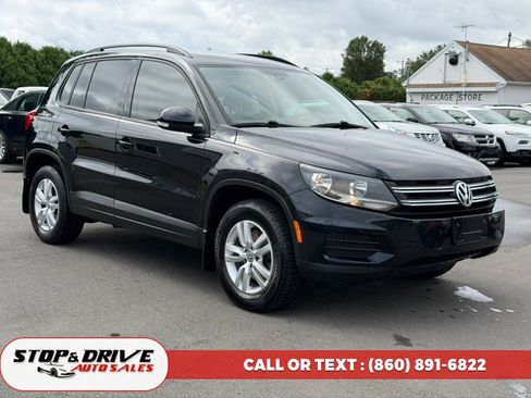 Used 2017 Volkswagen Tiguan S FWD image 3