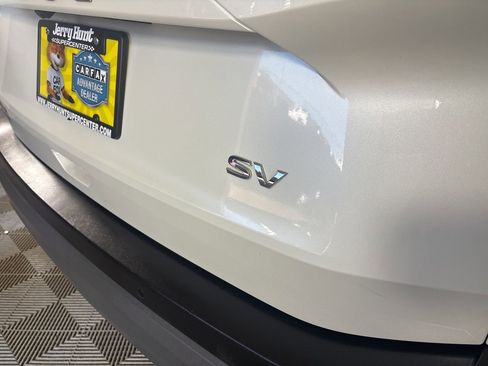 Used 2023 Nissan Rogue SV image 39