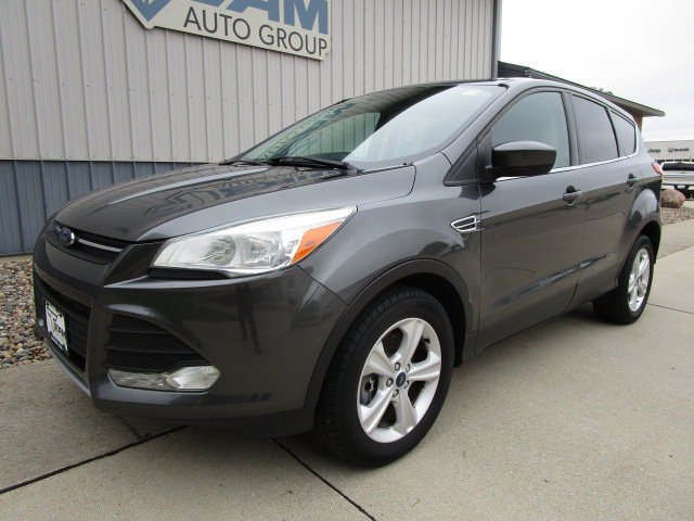 Used 2016 Ford Escape SE w/ SE Cold Weather Package AWD/4WD image 1