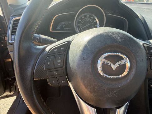 Used 2016 MAZDA MAZDA3 i Touring w/ Popular Equipment Package FWD image 23