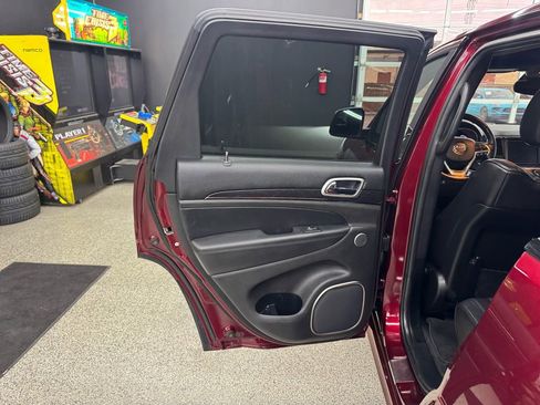 Used 2018 Jeep Grand Cherokee High Altitude image 11