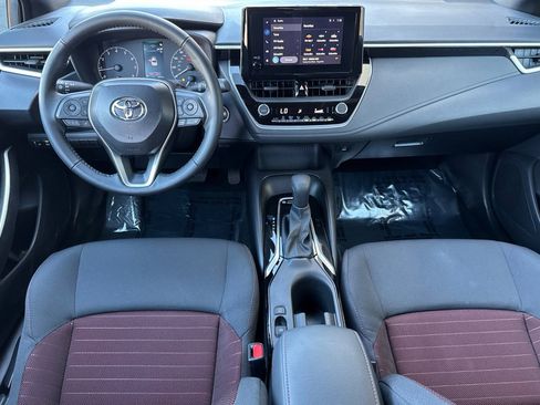 Certified 2025 Toyota Corolla SE image 18