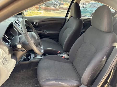 Used 2013 Nissan Versa SV image 22