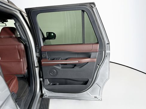 Used 2024 Ford Expedition Max Limited image 33