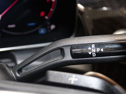 Used 2024 Mercedes-Benz GLC 300 4MATIC image 35