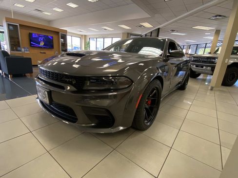 Used 2022 Dodge Charger SRT Hellcat RWD image 10
