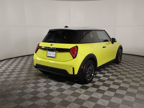 Certified 2025 MINI Cooper S image 5