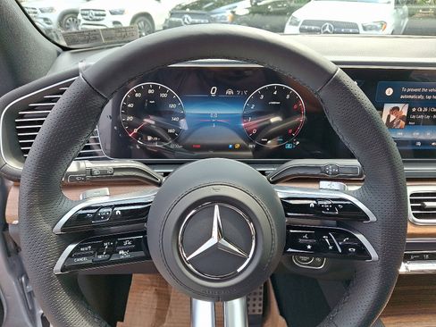 New 2025 Mercedes-Benz GLS 450 4MATIC image 19