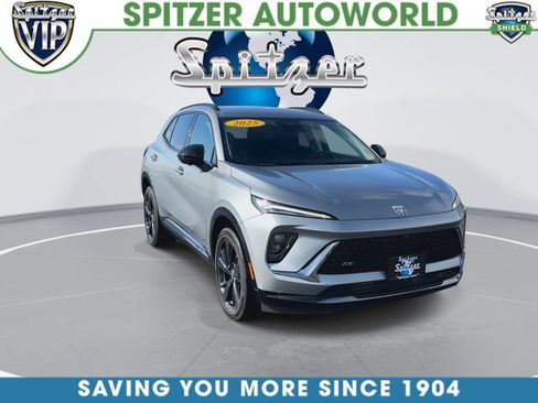 Certified 2025 Buick Envision Sport Touring image 2