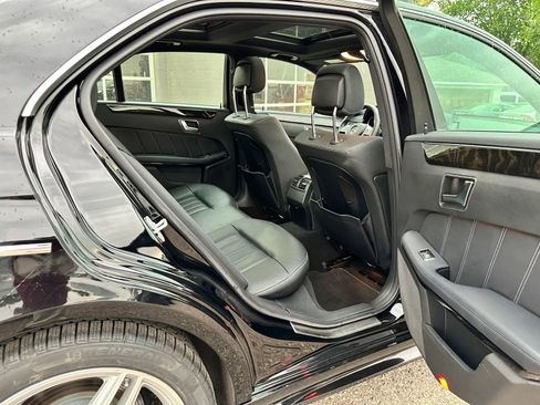 Used 2014 Mercedes-Benz E 550 4MATIC Sedan image 18